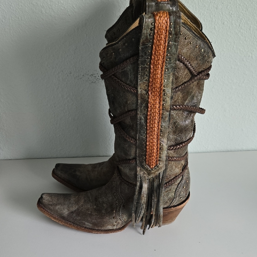 Vintage Leather Heeled Boots with Fringe - Picture 5 of 13